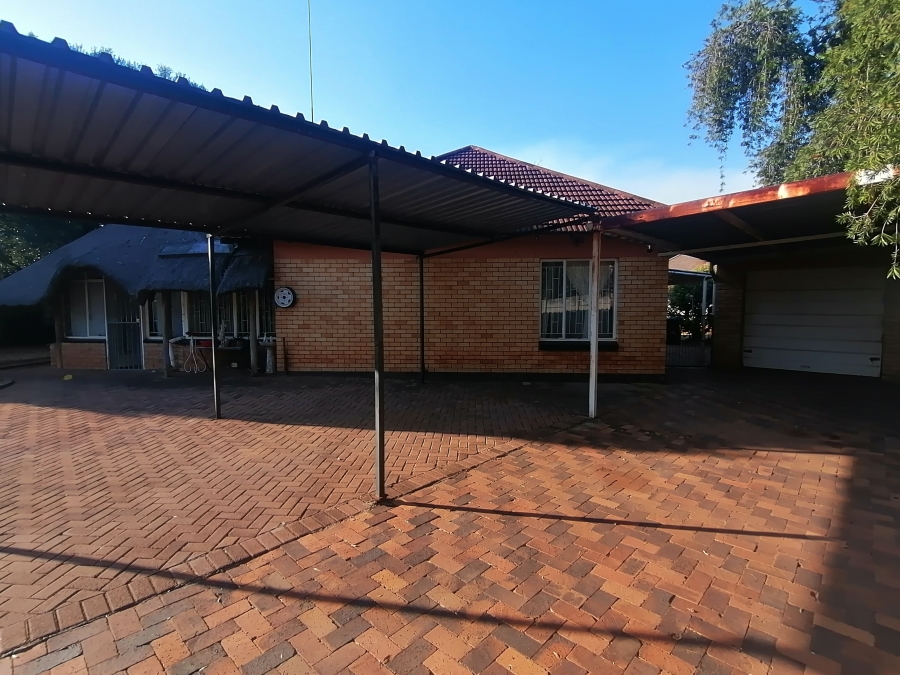 3 Bedroom Property for Sale in Stilfontein North West